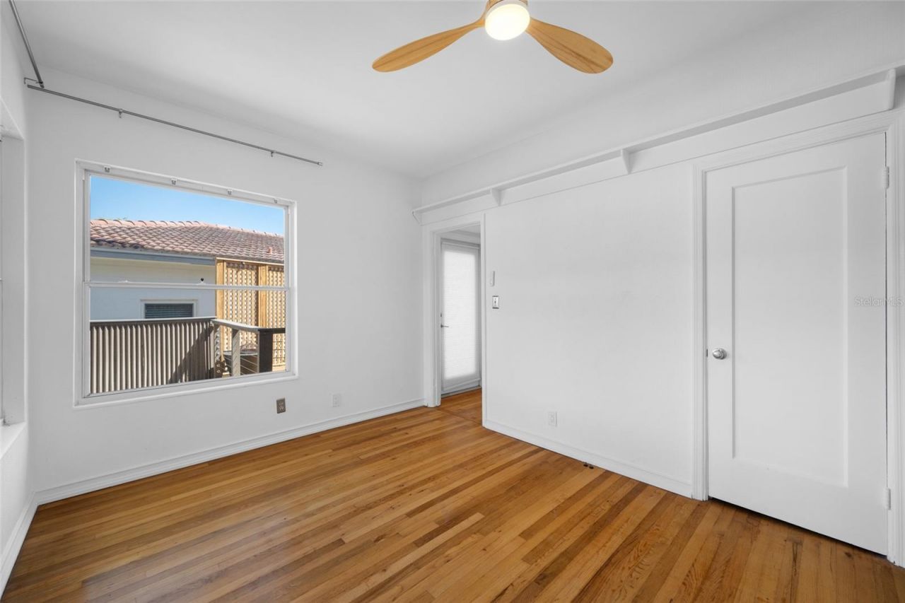 205 25th Avenue Ne, Saint Petersburg, FL 33704 Photo