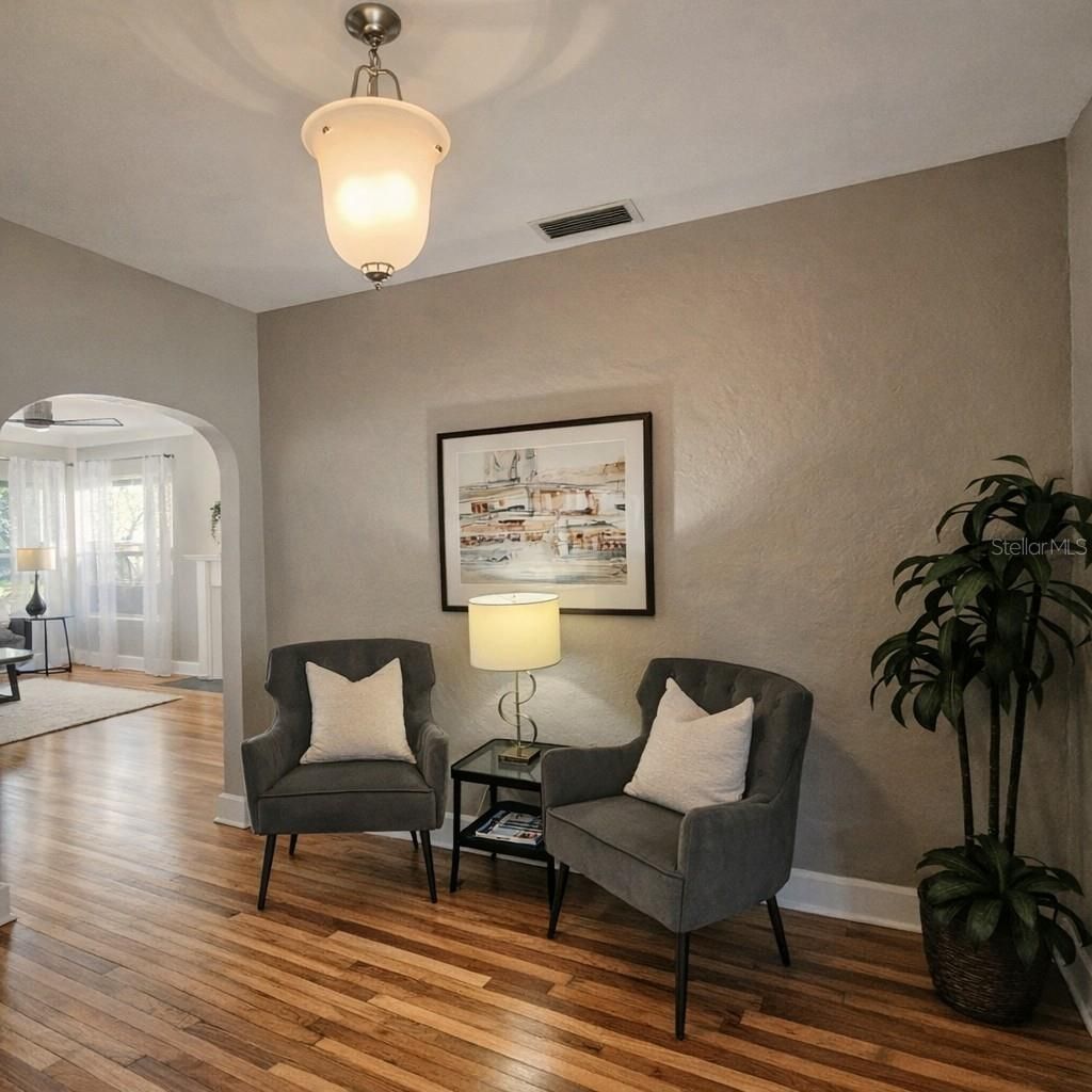205 25th Avenue Ne, Saint Petersburg, FL 33704 Photo