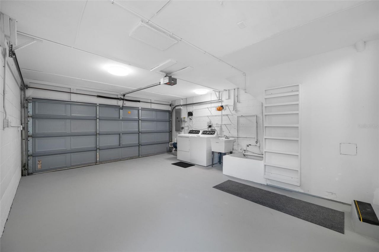 205 25th Avenue Ne, Saint Petersburg, FL 33704 Photo