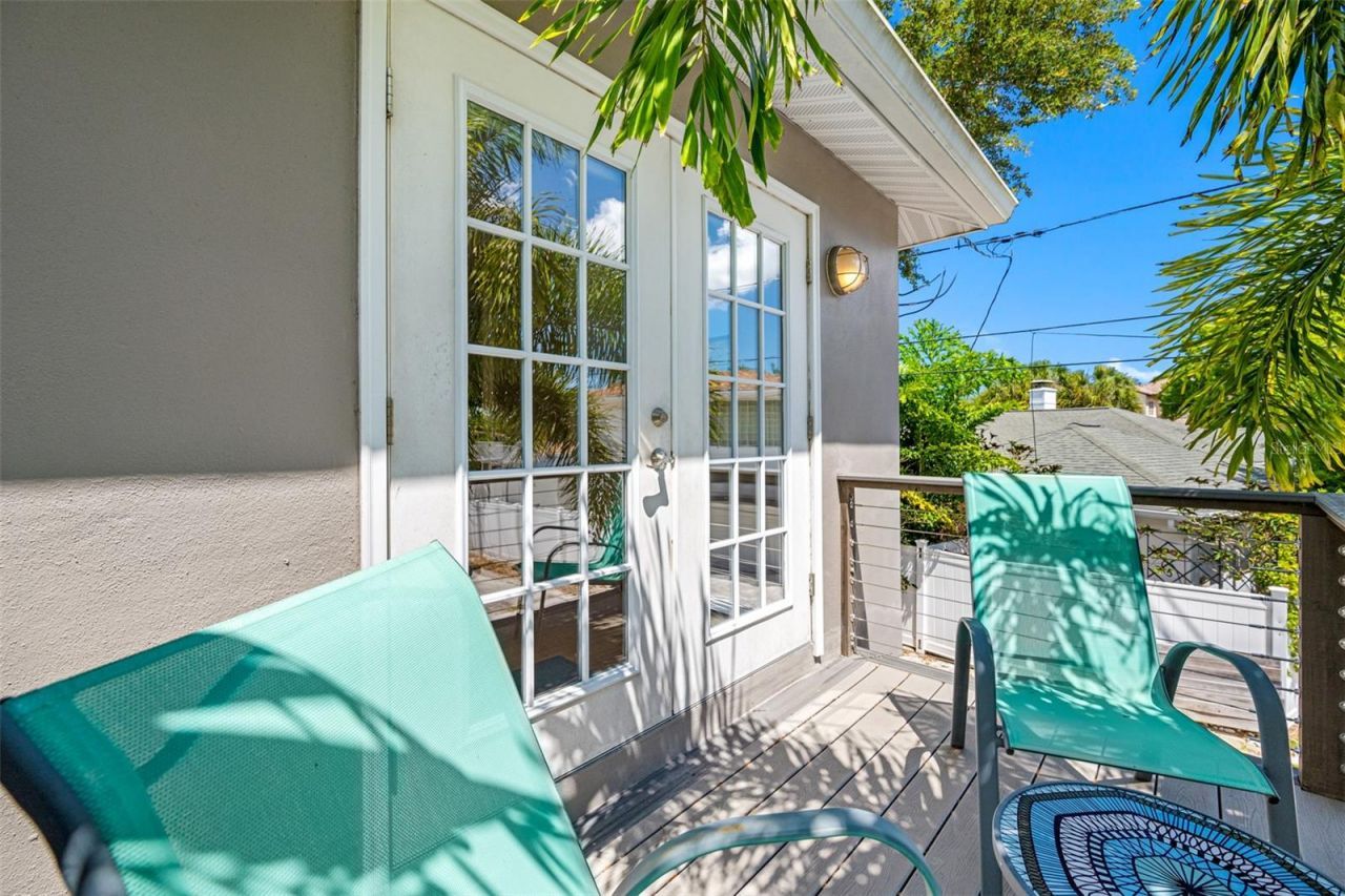 205 25th Avenue Ne, Saint Petersburg, FL 33704 Photo