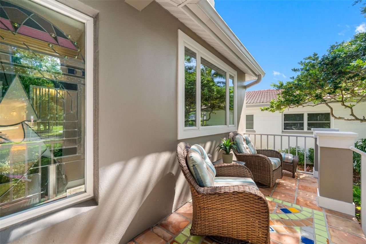 205 25th Avenue Ne, Saint Petersburg, FL 33704 Photo