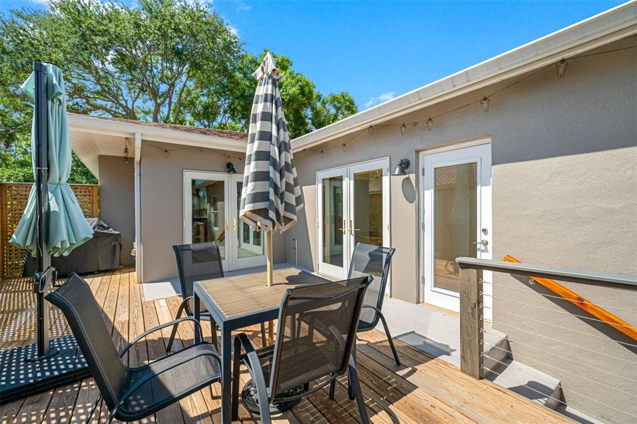 205 25th Avenue Ne, Saint Petersburg, FL 33704 Photo