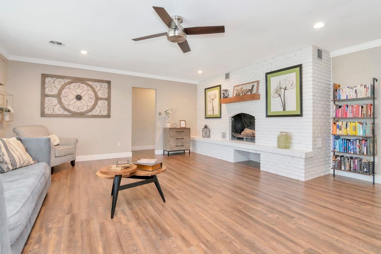 2201 S Village Avenue, Tampa, FL 33612 Photo