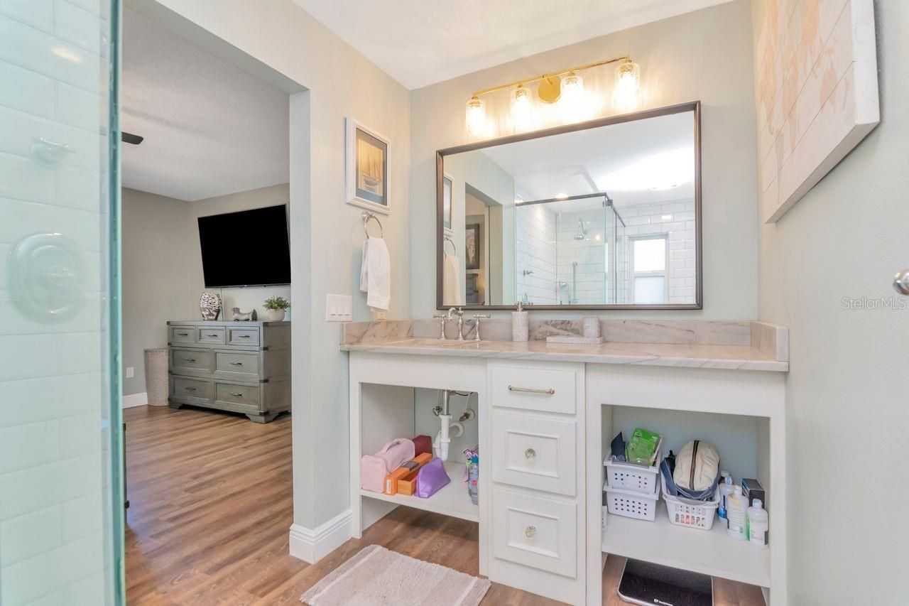 2201 S Village Avenue, Tampa, FL 33612 Photo