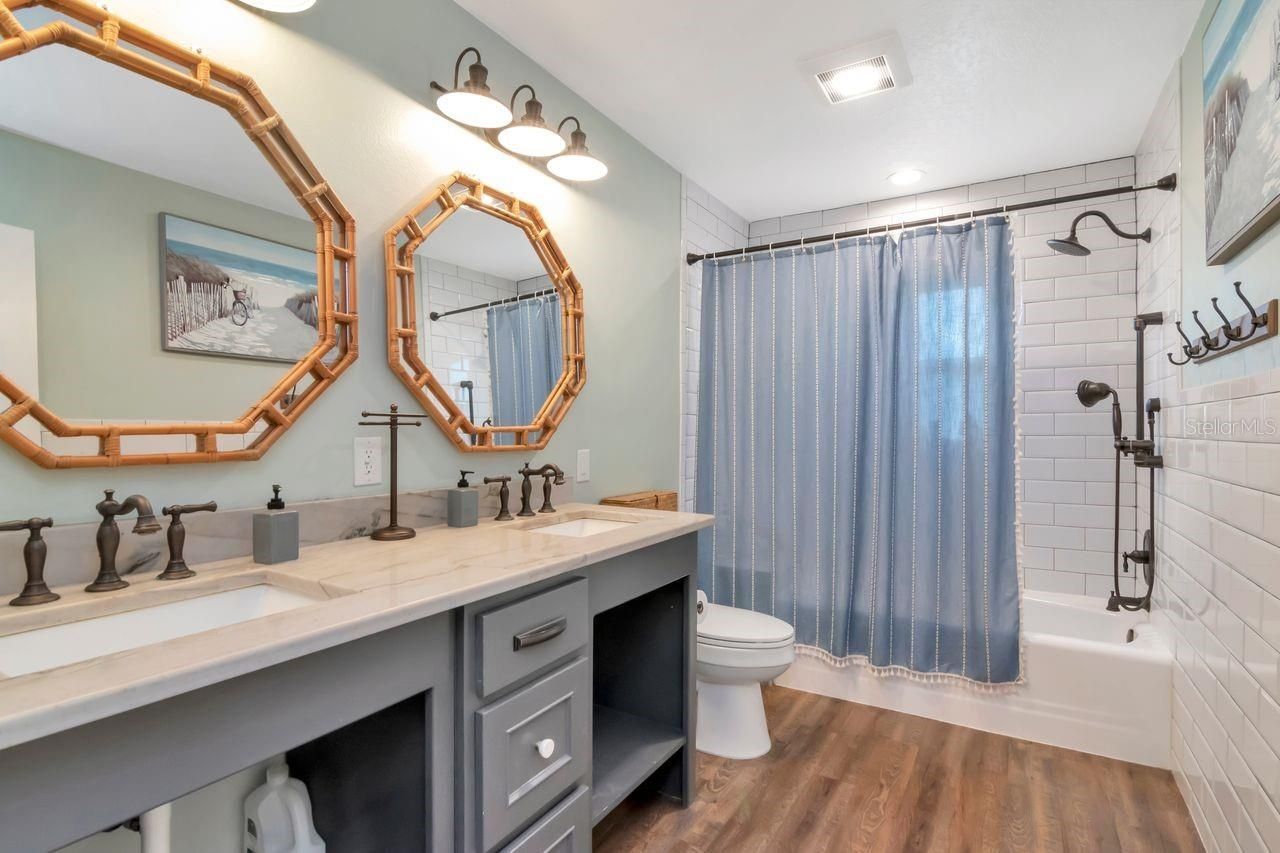 2201 S Village Avenue, Tampa, FL 33612 Photo