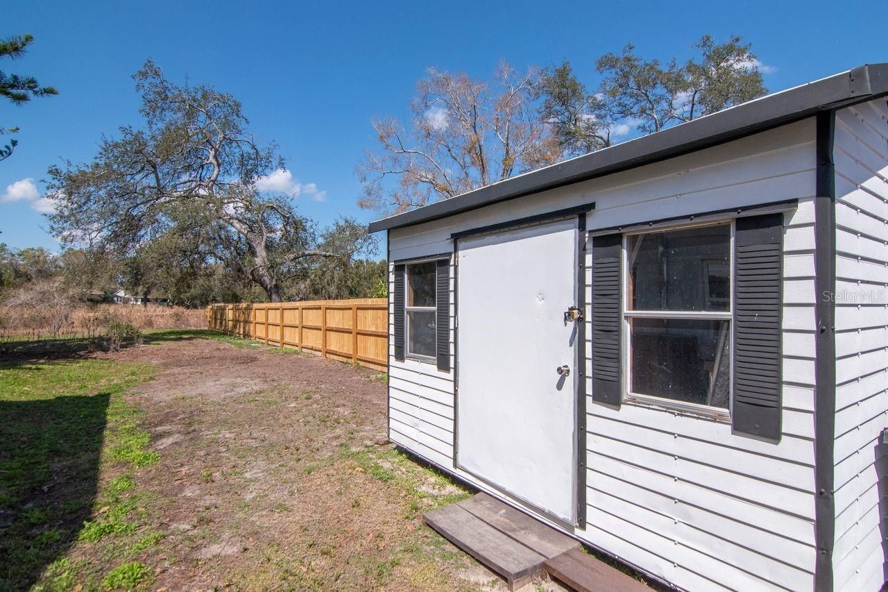 2201 S Village Avenue, Tampa, FL 33612 Photo