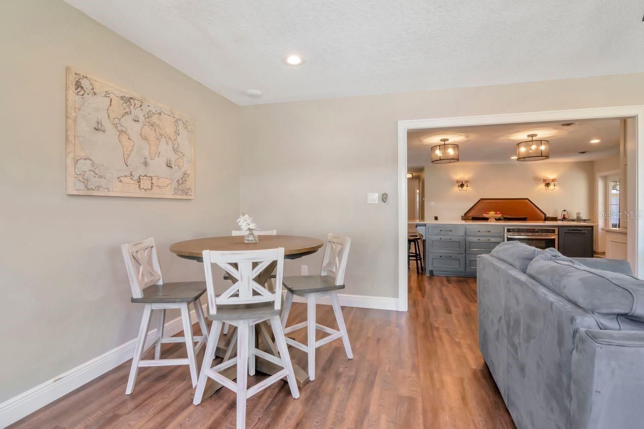 2201 S Village Avenue, Tampa, FL 33612 Photo