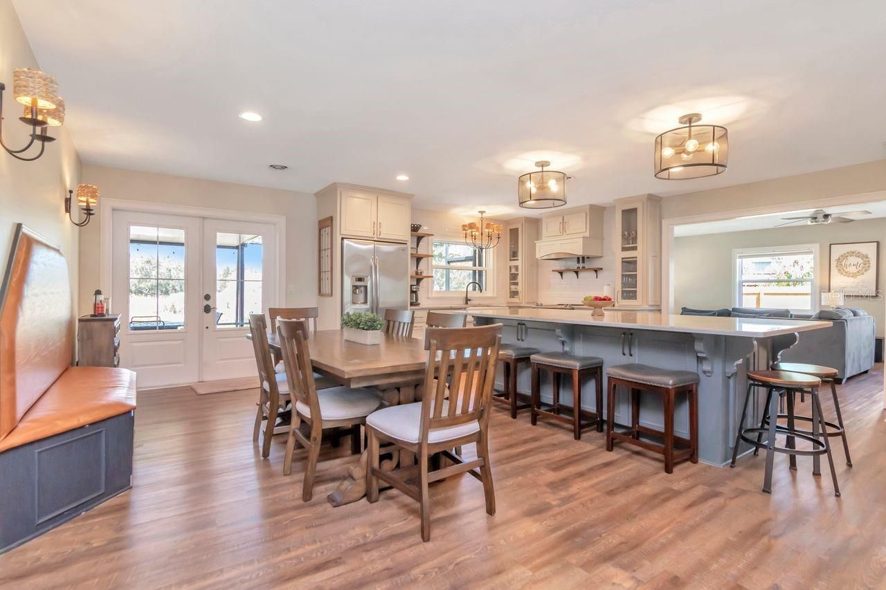 2201 S Village Avenue, Tampa, FL 33612 Photo