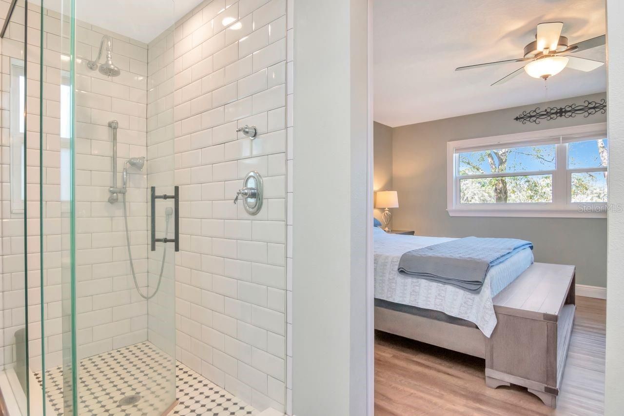 2201 S Village Avenue, Tampa, FL 33612 Photo