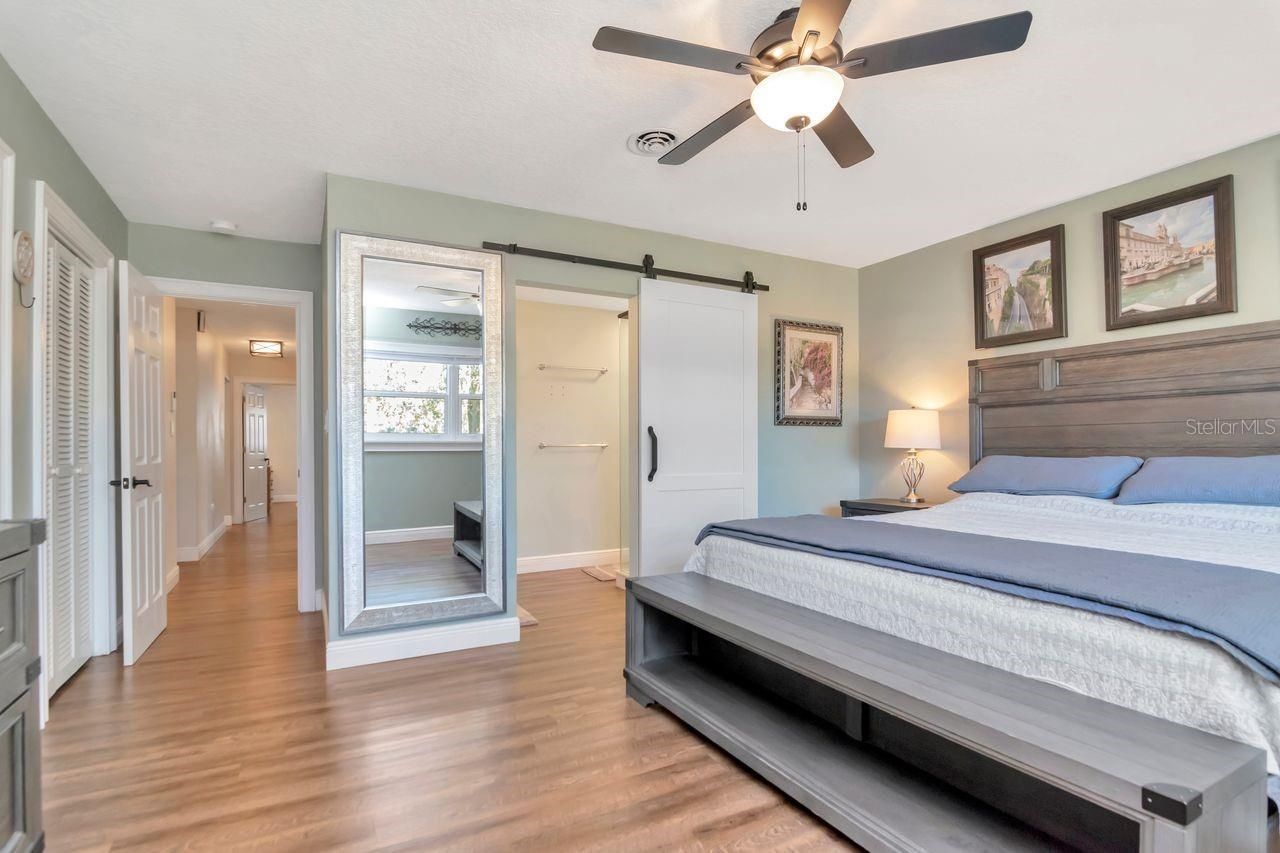 2201 S Village Avenue, Tampa, FL 33612 Photo