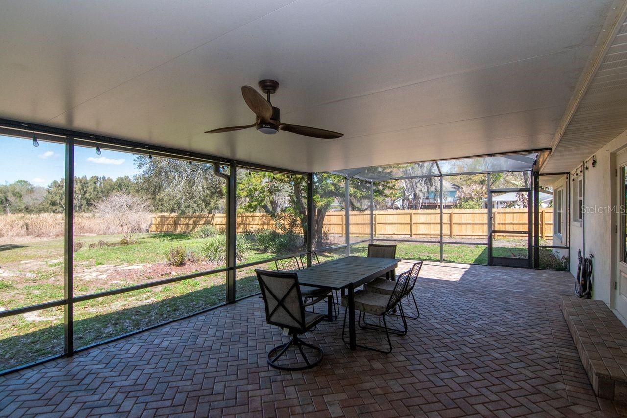 2201 S Village Avenue, Tampa, FL 33612 Photo