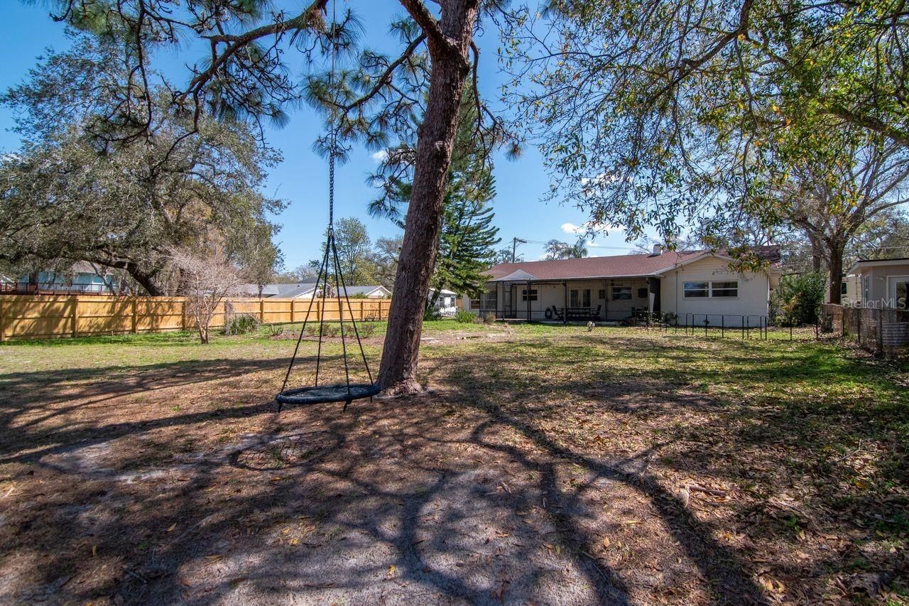 2201 S Village Avenue, Tampa, FL 33612 Photo