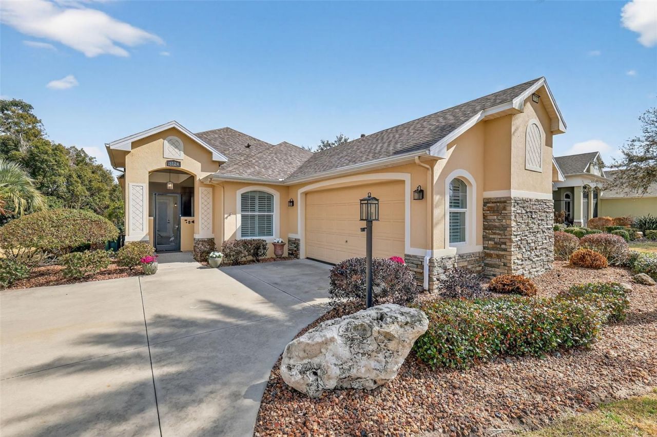 8124 Bridgeport Bay Circle, Mount Dora, FL 32757 Photo
