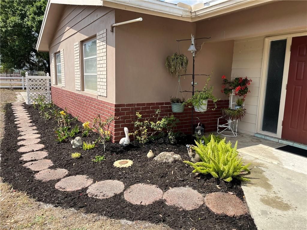 8201 Dosonte Ln , North Fort Myers, FL 33917 Photo