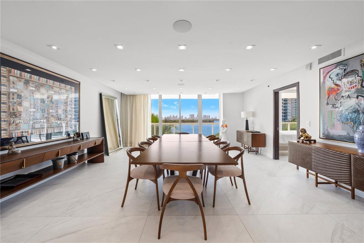 450 Alton Rd , Unit 901-902, Miami Beach, FL 33139 Photo