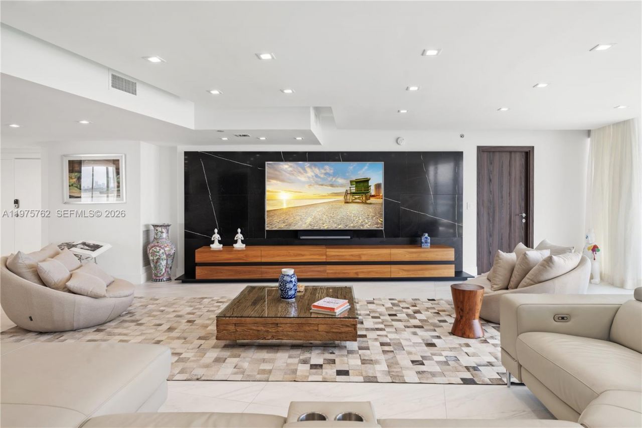 450 Alton Rd , Unit 901-902, Miami Beach, FL 33139 Photo