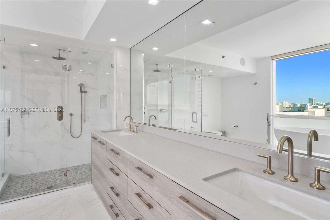 450 Alton Rd , Unit 901-902, Miami Beach, FL 33139 Photo