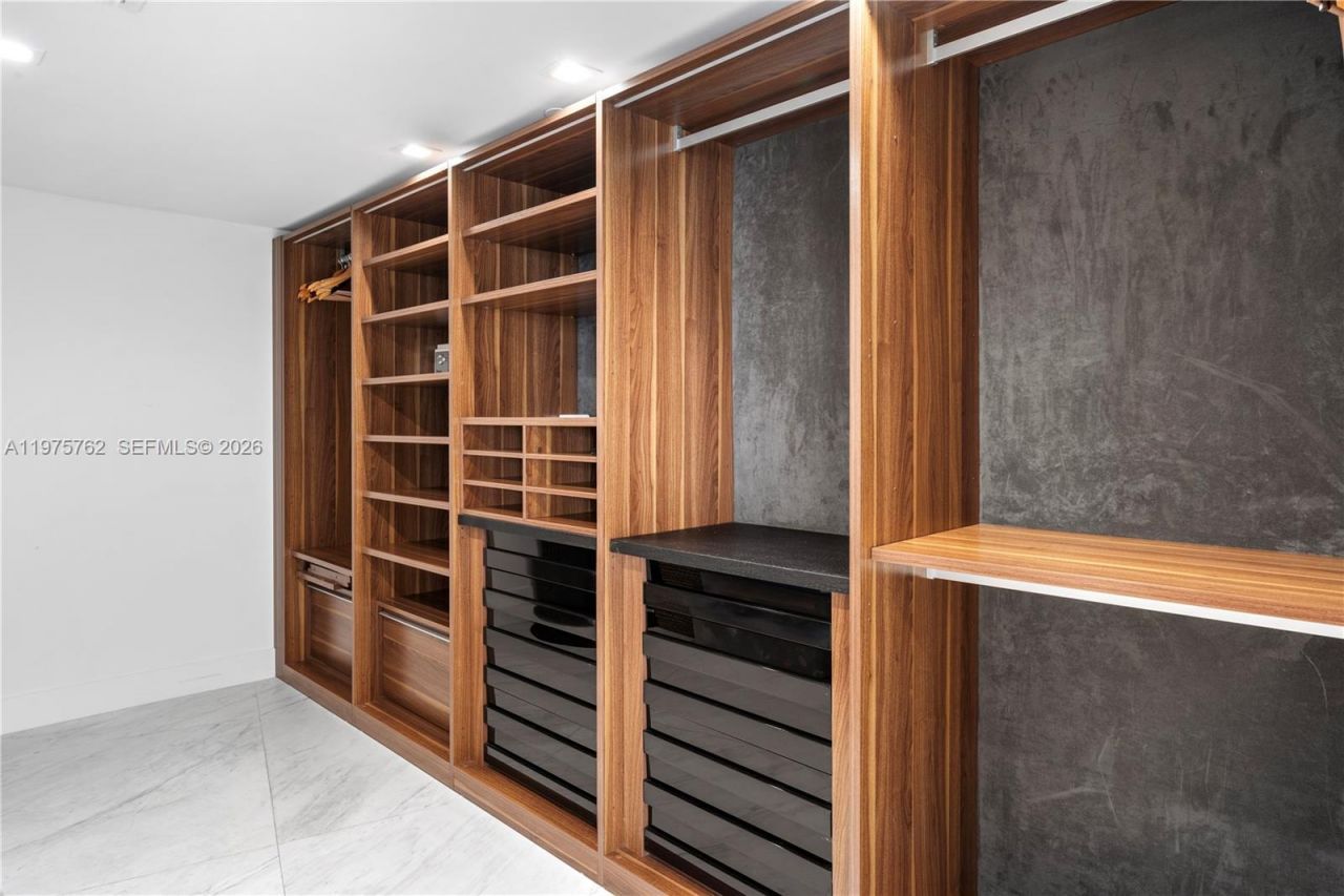 450 Alton Rd , Unit 901-902, Miami Beach, FL 33139 Photo