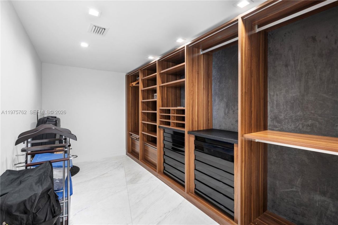 450 Alton Rd , Unit 901-902, Miami Beach, FL 33139 Photo