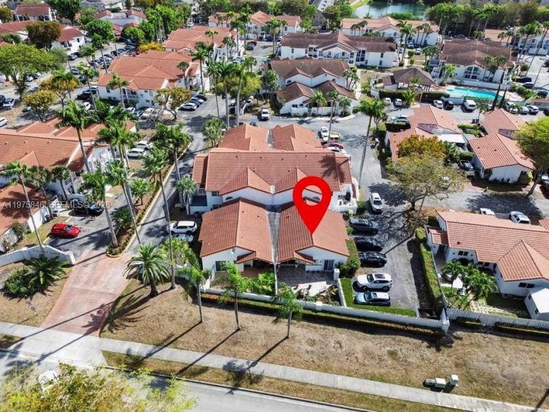 15390 SW 76th Ter, Unit 105, Miami, FL 33193 Photo