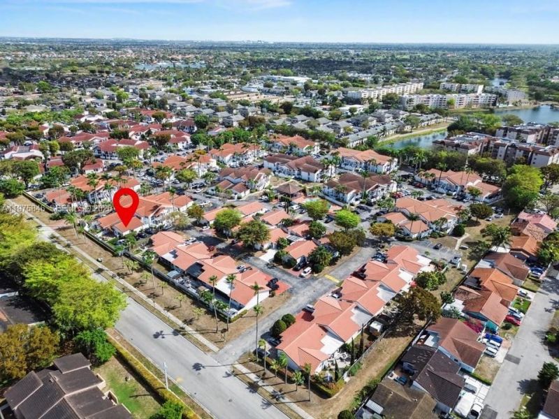 15390 SW 76th Ter, Unit 105, Miami, FL 33193 Photo