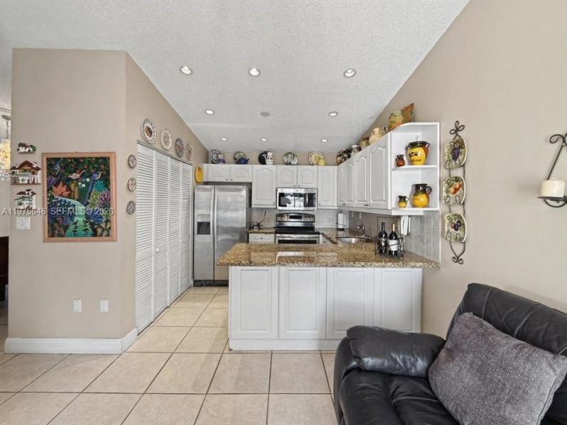 15390 SW 76th Ter, Unit 105, Miami, FL 33193 Photo