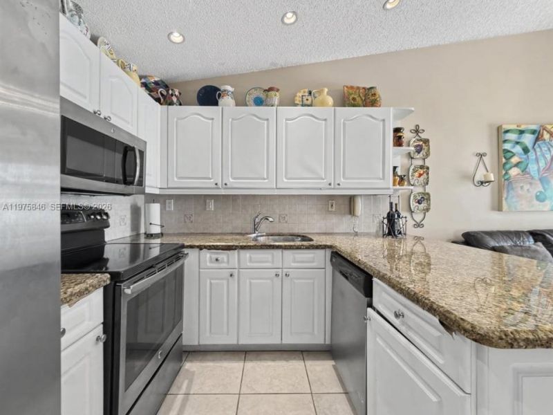 15390 SW 76th Ter, Unit 105, Miami, FL 33193 Photo