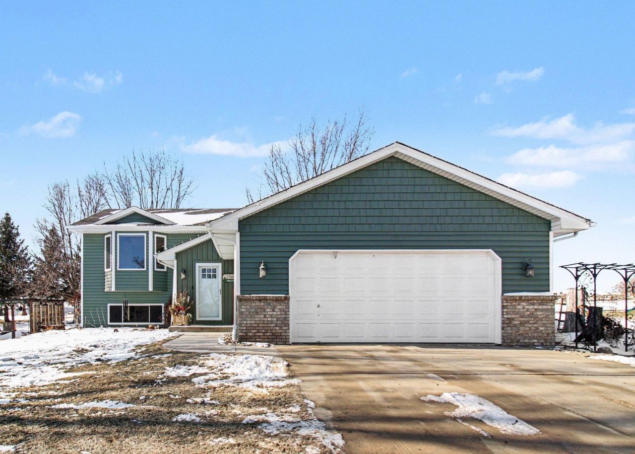 4958 Jeffers Court, Lonsdale, MN 55046 Main Photo