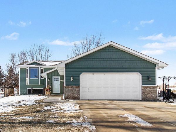 4958 Jeffers Court, Lonsdale, MN 55046