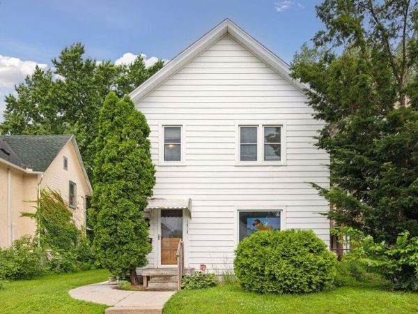 1318 5th Street NE, Minneapolis, MN 55413