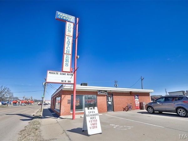 1103 E Acton Avenue , Wood River, IL 62095