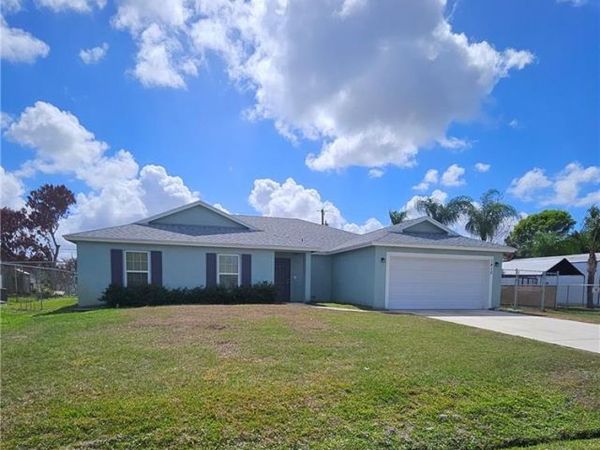 1410 SW Flounder Lane, Port St Lucie, FL 34953