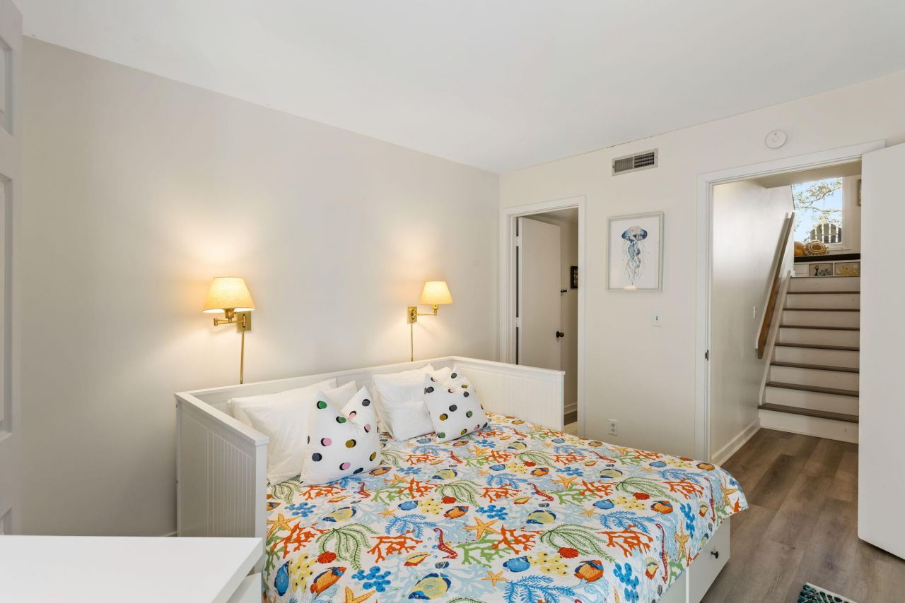 1723 Live Oak Park Photo 26