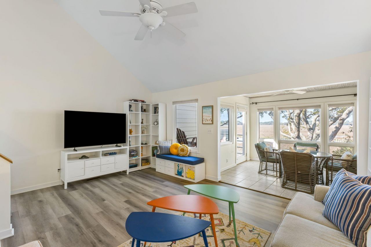 1723 Live Oak Park Photo 8