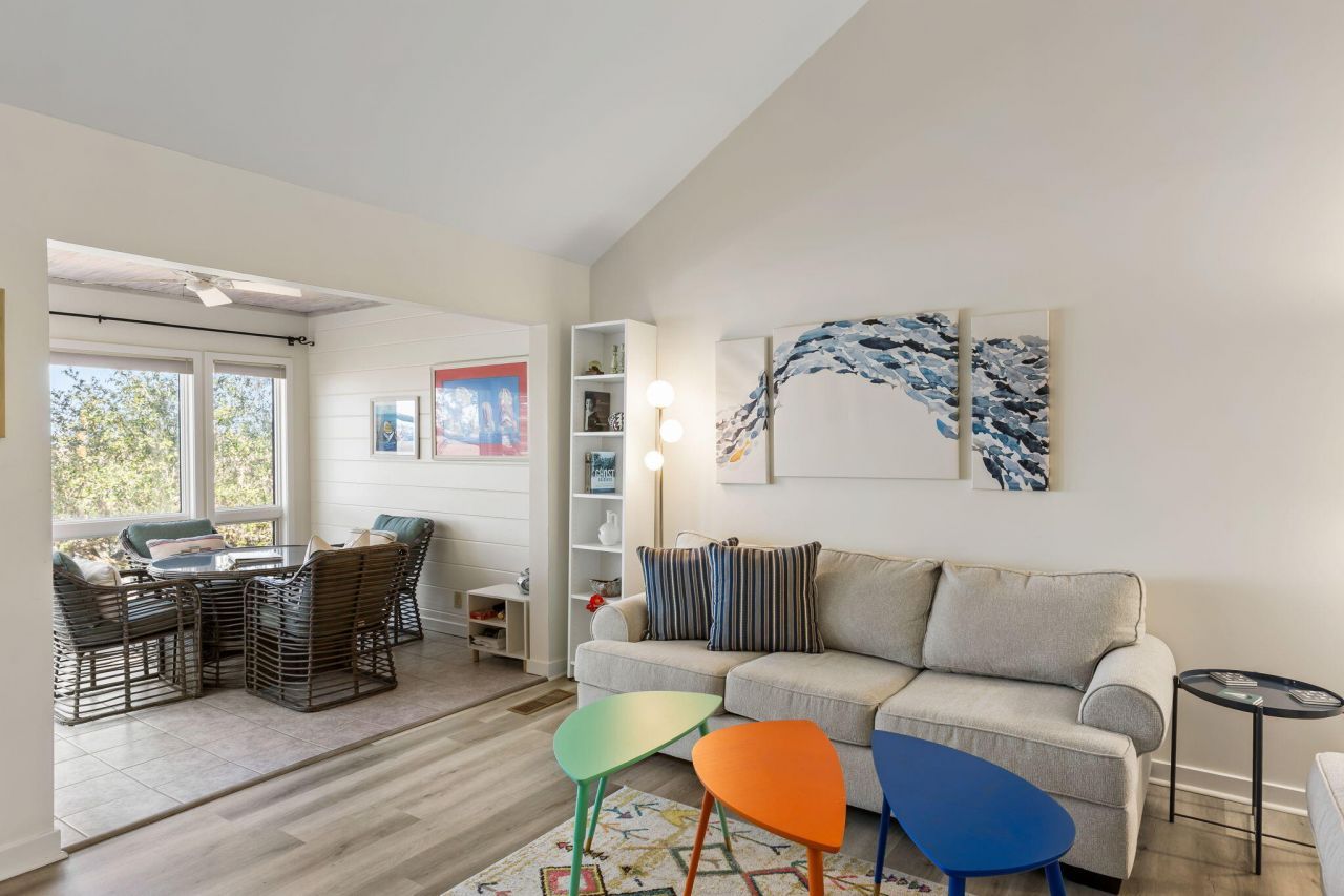 1723 Live Oak Park Photo 9