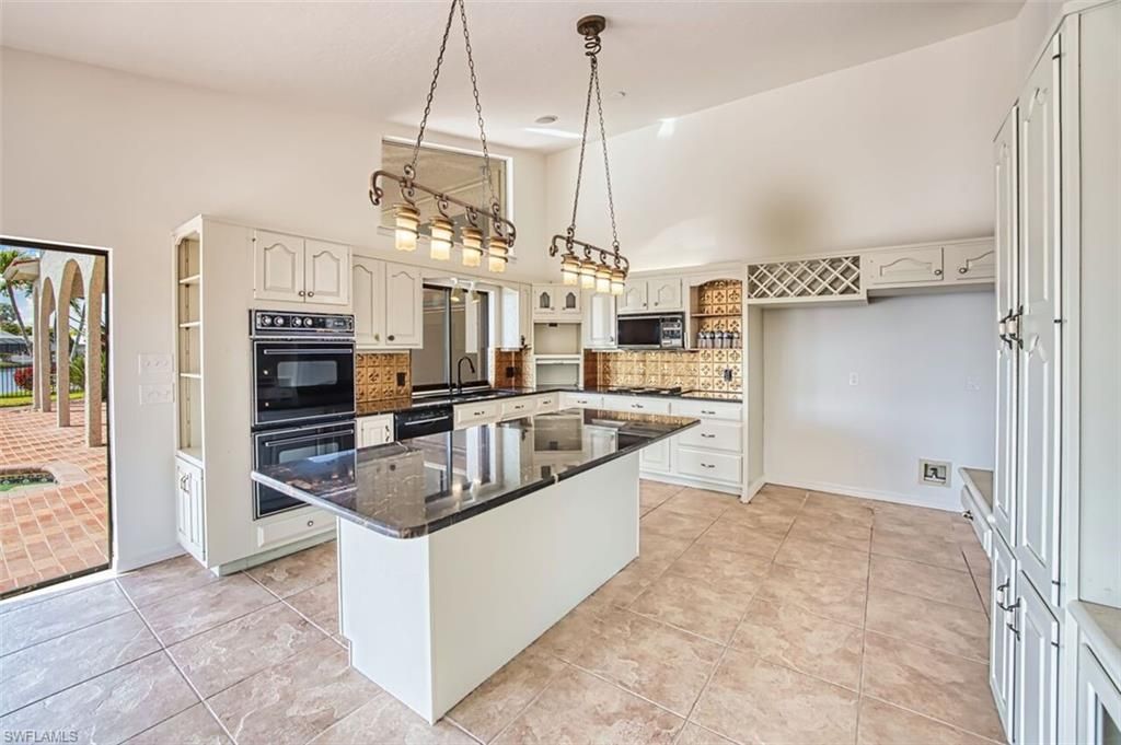 6896 Erin Marie Ct, Fort Myers, FL 33919 Photo