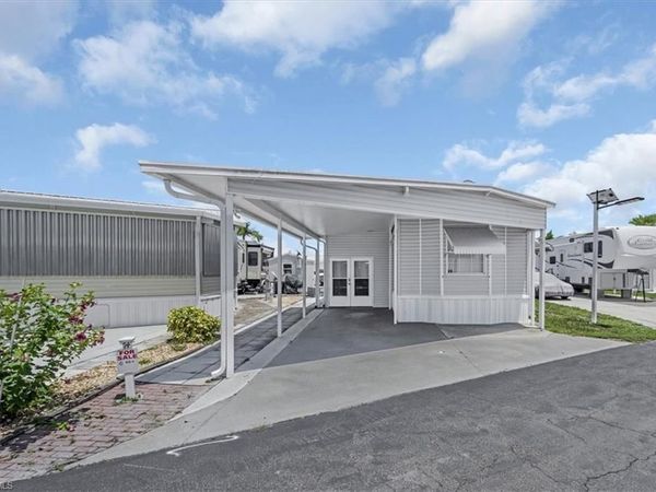 1159 Daniels RD, Unit 74, MOORE HAVEN, FL 33471