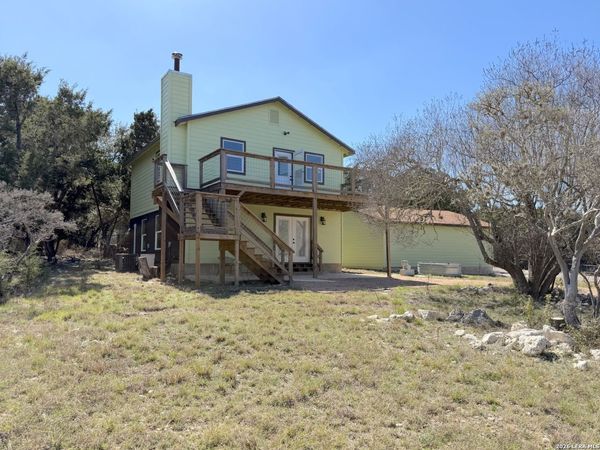 614 Red Oak Woods, Canyon Lake, TX 78133