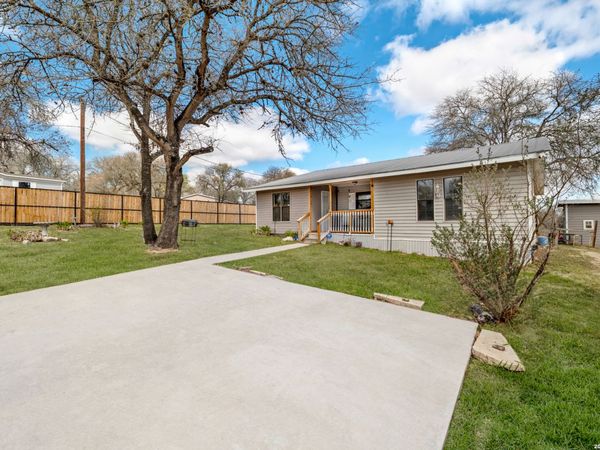 4315 Prelude Pass, Elmendorf, TX 78112