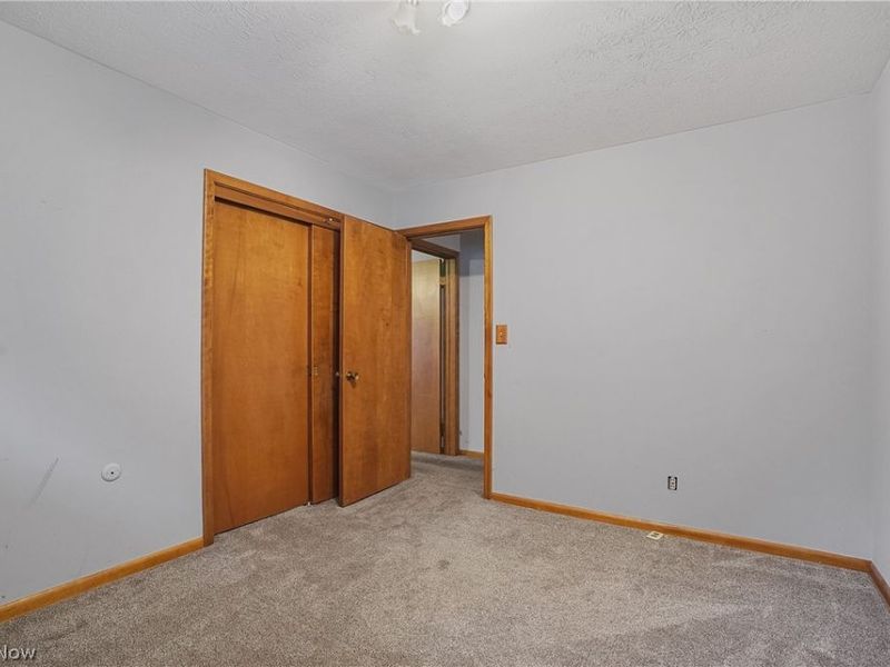 23501 Effingham Boulevard, Euclid, OH 44117 Photo 14