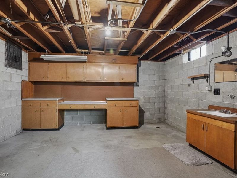 23501 Effingham Boulevard, Euclid, OH 44117 Photo 27