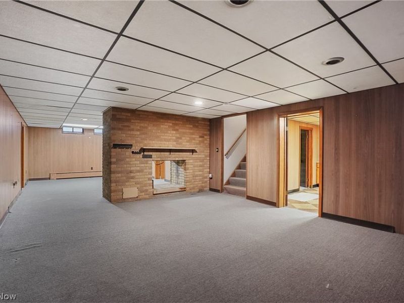 23501 Effingham Boulevard, Euclid, OH 44117 Photo 5