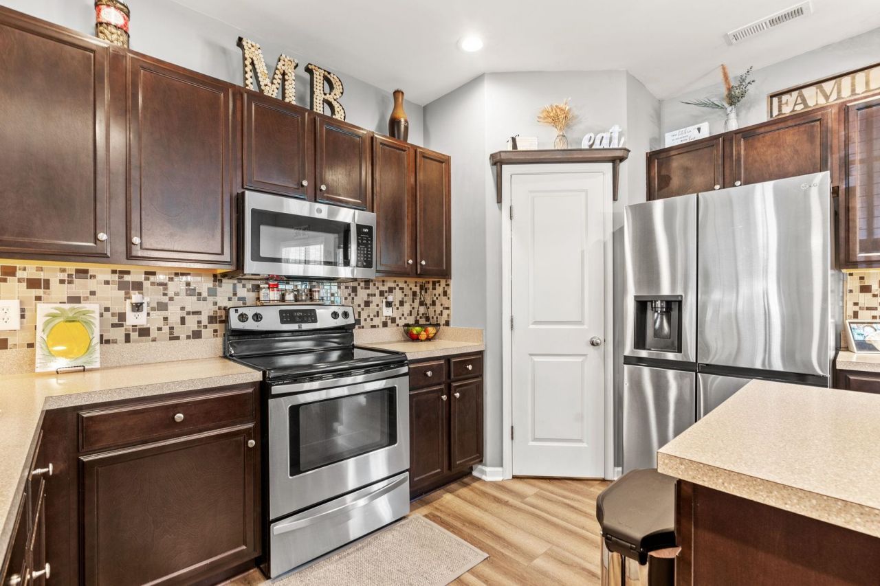 425 Dog Pen Ct. Photo 11