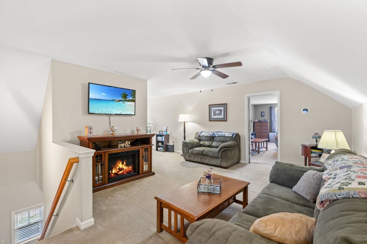 425 Dog Pen Ct. Photo 18