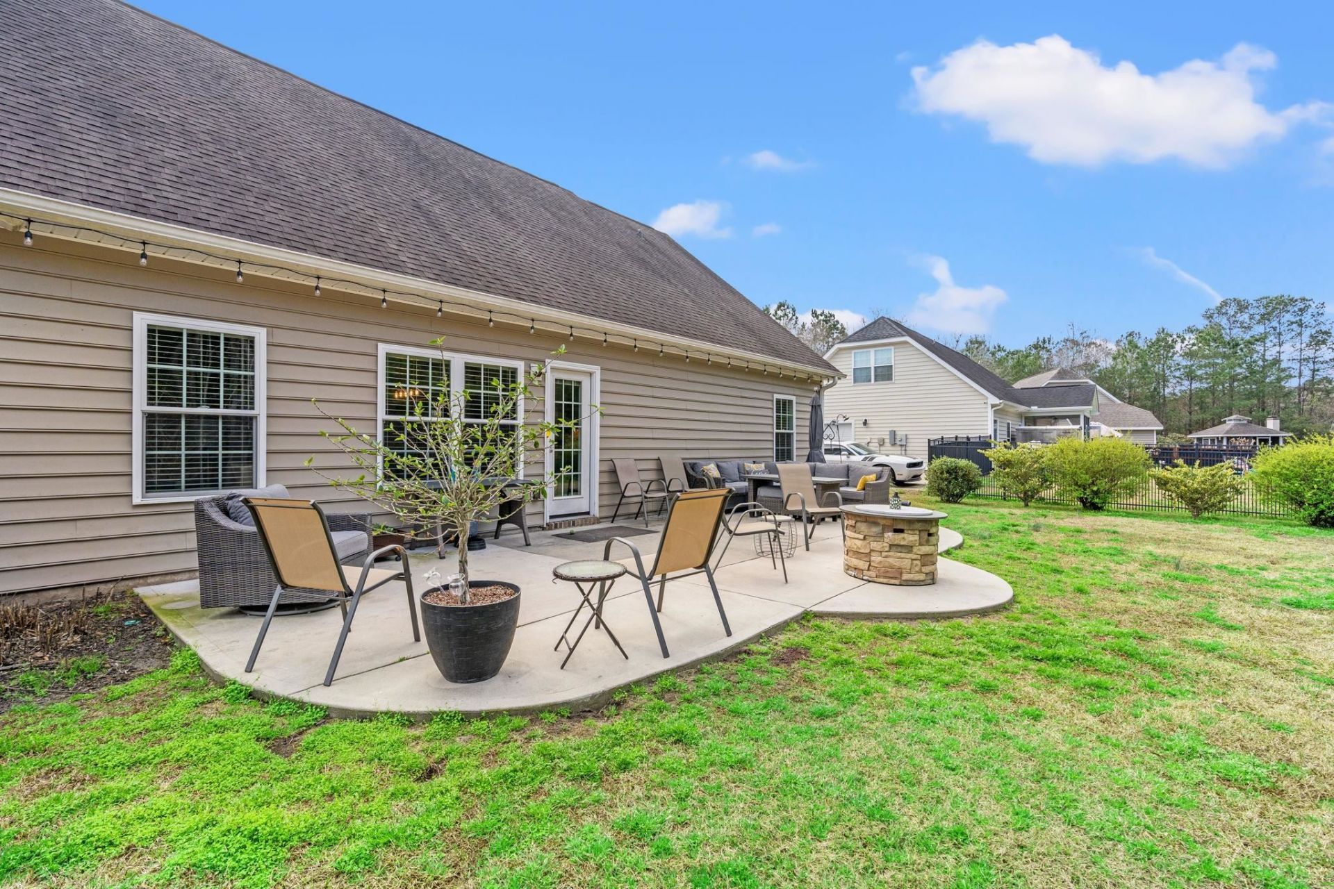425 Dog Pen Ct. Photo 29