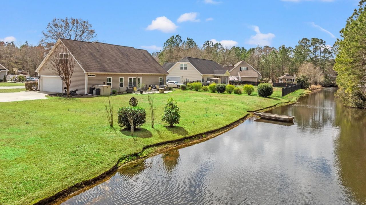 425 Dog Pen Ct. Photo 32