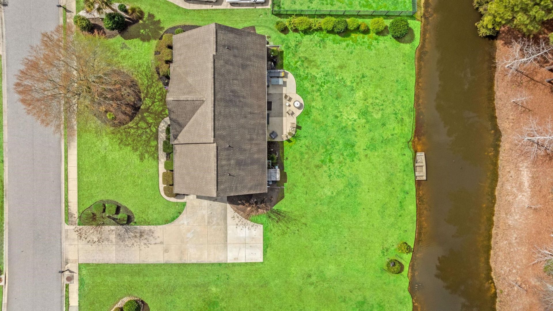 425 Dog Pen Ct. Photo 34