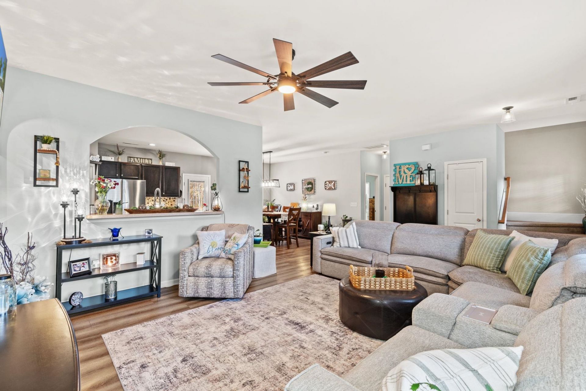 425 Dog Pen Ct. Photo 4