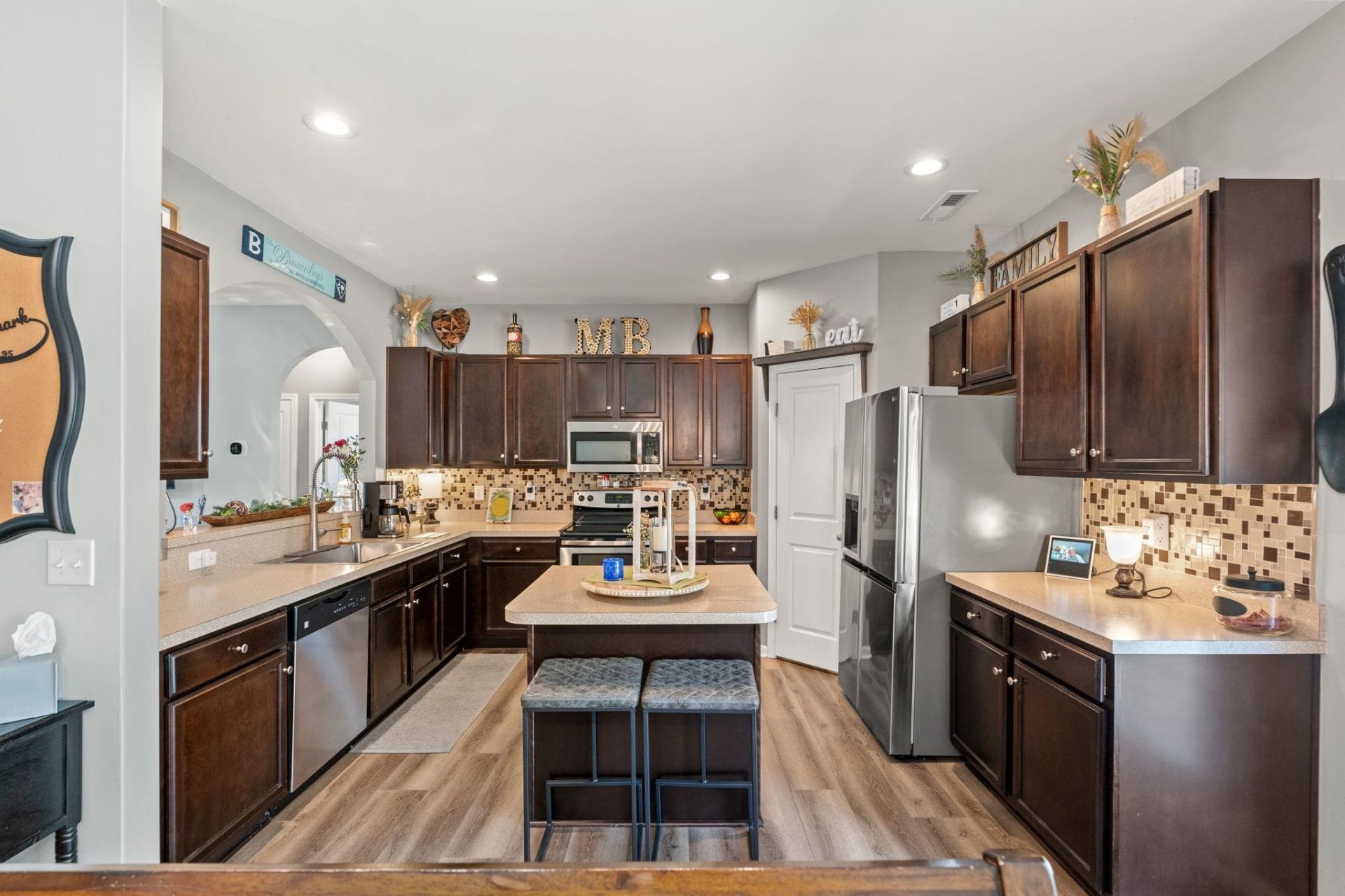 425 Dog Pen Ct. Photo 5