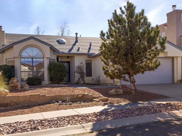 4332 Hillspire Avenue NW, Albuquerque, NM 87120